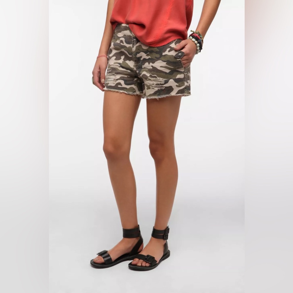 BDG Freja Surplus Short